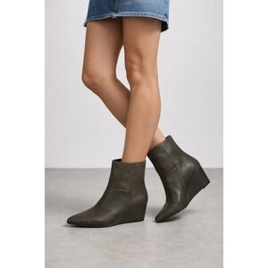 Rebecca‎ Minkoff Dark Olive Suede Wedge Ankle Boots Pointed Toe Women's Size 6